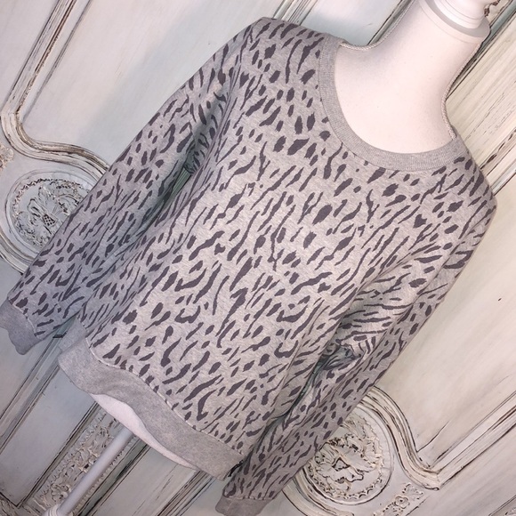 Rails Crew Neck Long Sleeve Animal Print Pop Over Sweat Shirt Size Medium - Picture 3 of 14